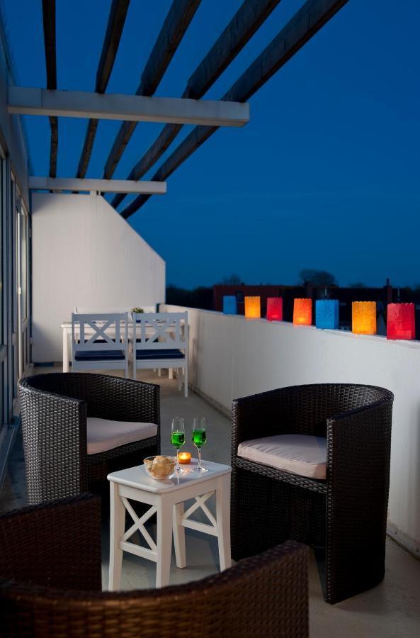 Lichtdurchflutete Ferienwohnung Mit Suedbalkon Вангероге Экстерьер фото